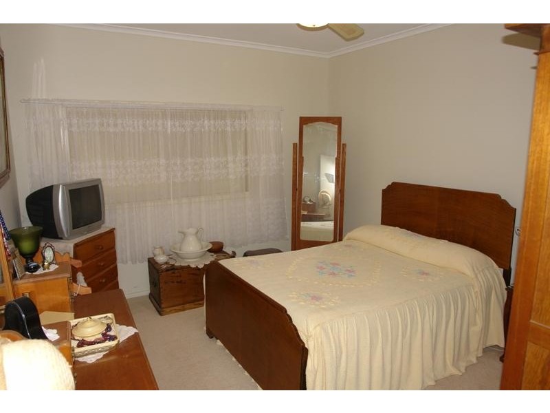 10 First Street, Moonta SA 5558