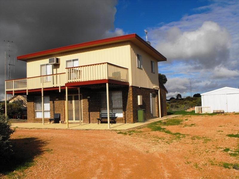 38 North Terrace, Moonta Bay SA 5558