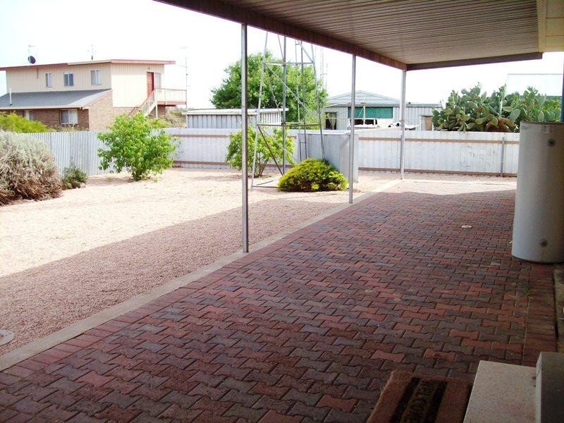 1 Carlisle Street, Moonta Bay SA 5558