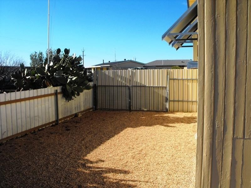 1 Carlisle Street, Moonta Bay SA 5558