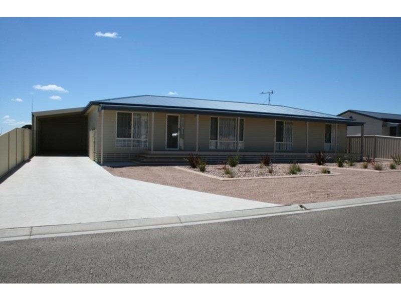 3 Loller Street, Moonta Bay SA 5558