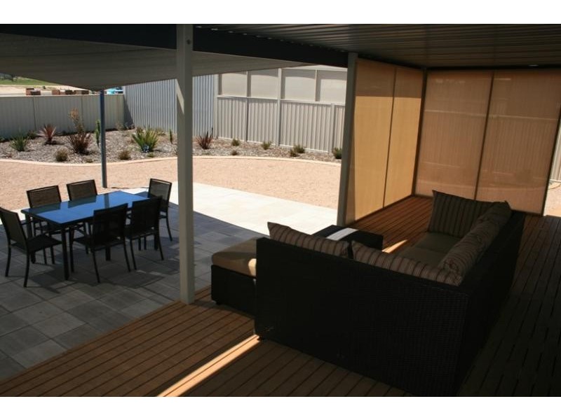 3 Loller Street, Moonta Bay SA 5558