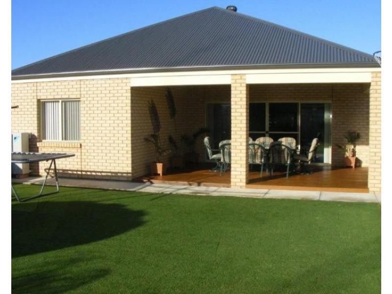 11 Ritter Street, Moonta Bay SA 5558