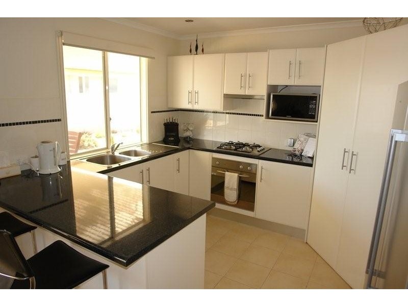 1 Hazel Street, Moonta Bay SA 5558
