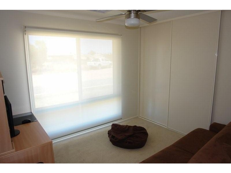 1 Hazel Street, Moonta Bay SA 5558