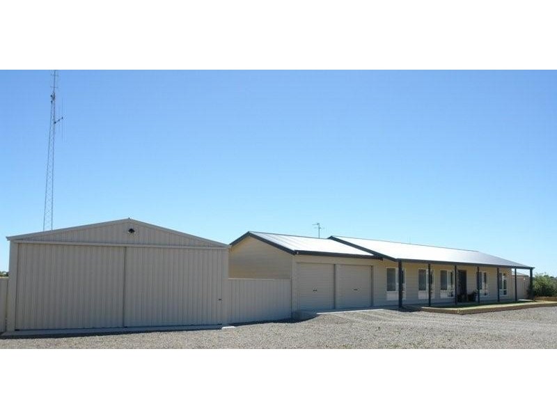 1 Hazel Street, Moonta Bay SA 5558