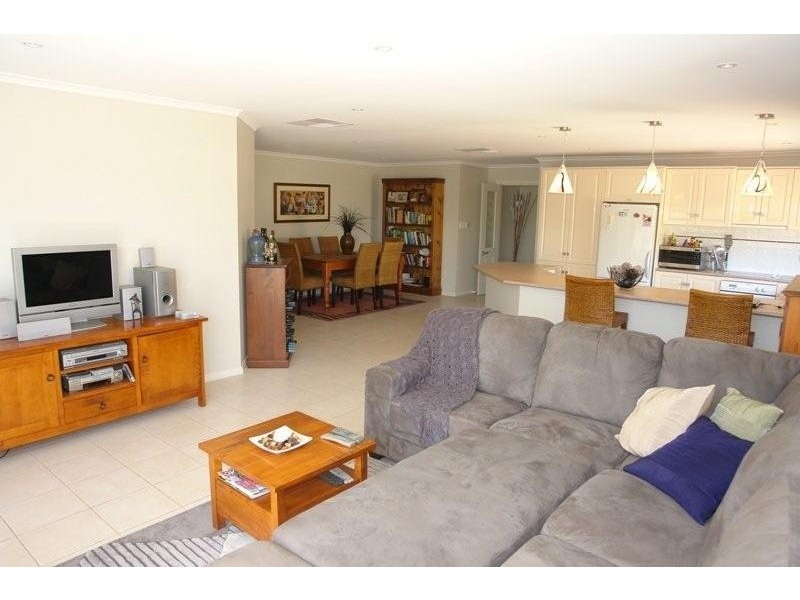 9 Clayton Street, Moonta Bay SA 5558