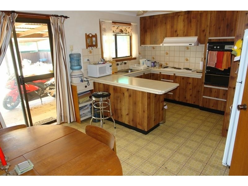 100 Bay Road, Moonta Bay SA 5558