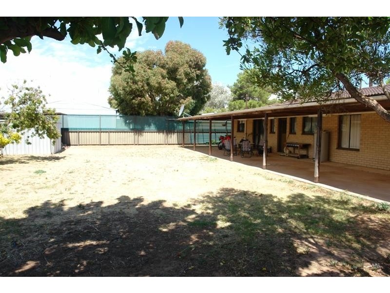 100 Bay Road, Moonta Bay SA 5558