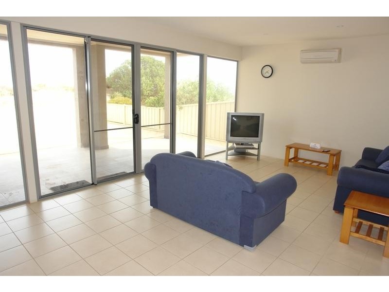 27 a Richards Terrace, Port Hughes SA 5558