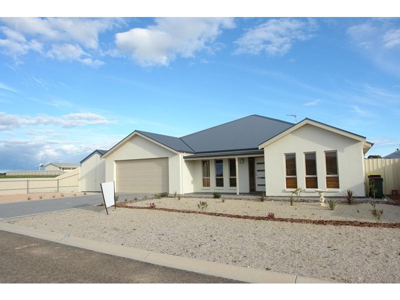 1 Quintrell Street, Moonta Bay SA 5558