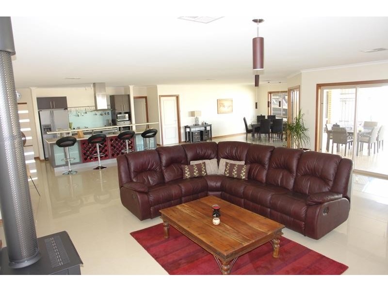 1 Quintrell Street, Moonta Bay SA 5558