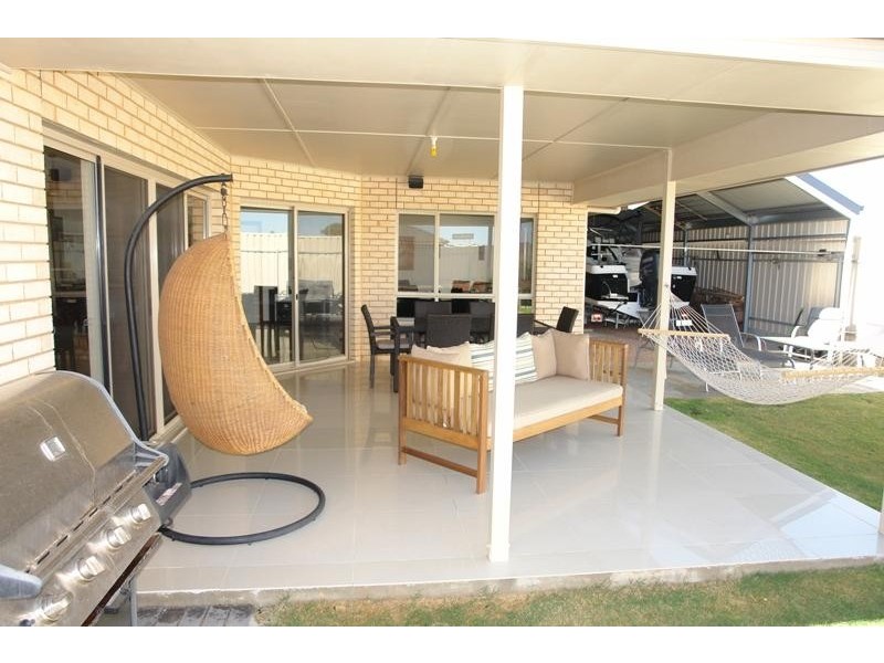 1 Quintrell Street, Moonta Bay SA 5558