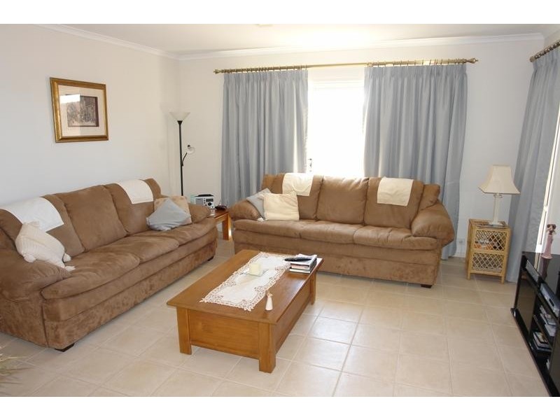 2 Woodward Street, Moonta Bay SA 5558