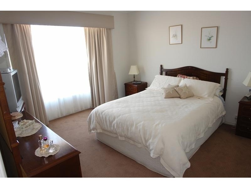 2 Woodward Street, Moonta Bay SA 5558