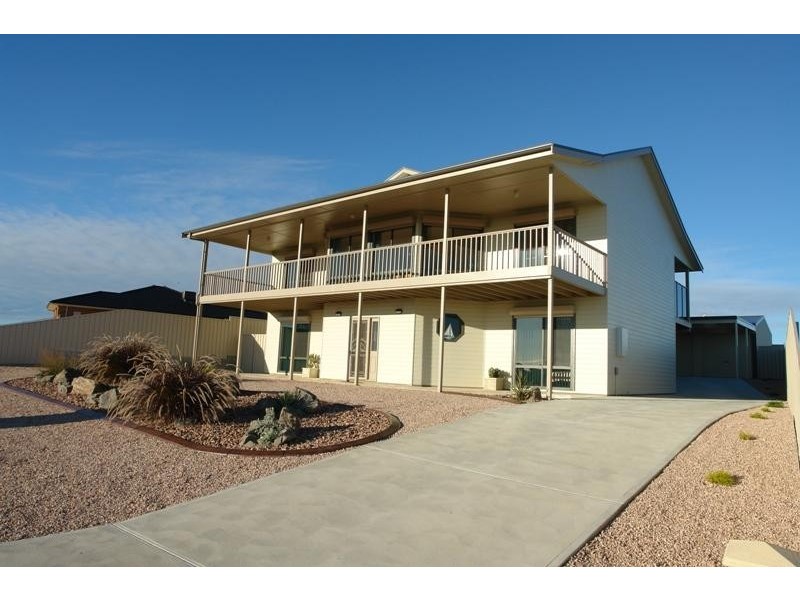 14 Sanders Street, Moonta Bay SA 5558