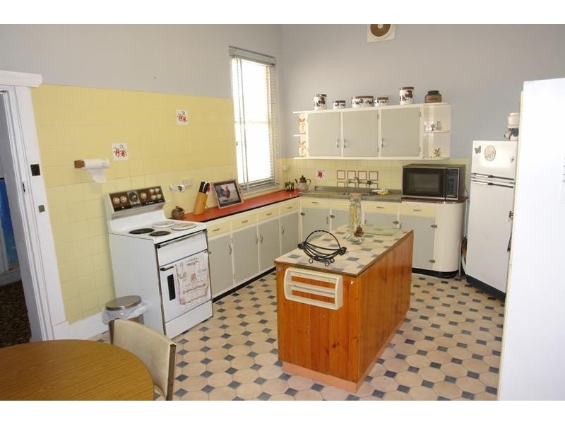 37 Robert Street, Moonta SA 5558