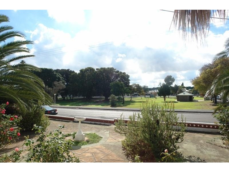 37 Robert Street, Moonta SA 5558