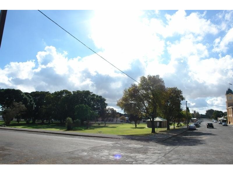 37 Robert Street, Moonta SA 5558