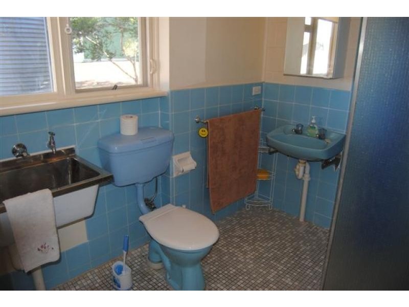 17 Devon Street, Port Clinton SA 5570