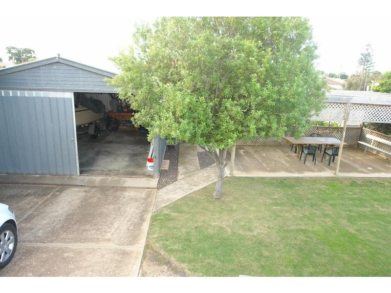 35 Hughes Avenue, Moonta Bay SA 5558