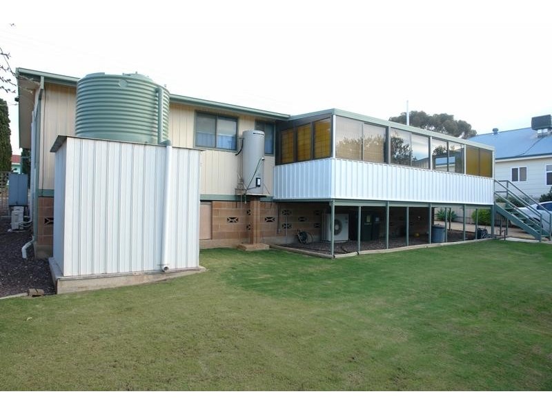 35 Hughes Avenue, Moonta Bay SA 5558