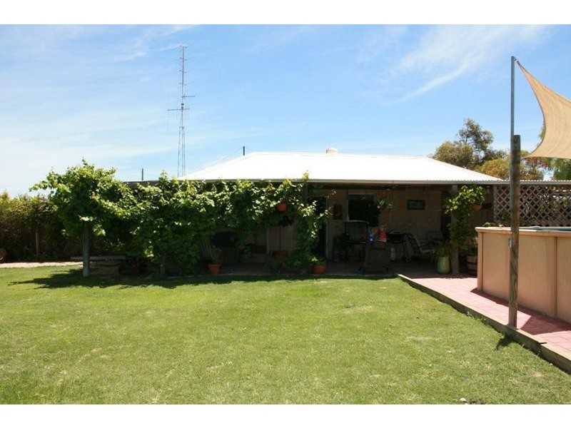 329 Derrington Terrace, East Moonta SA 5558
