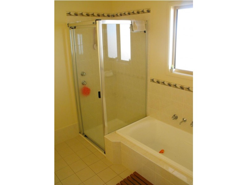 20 Seaview Road, Moonta Bay SA 5558