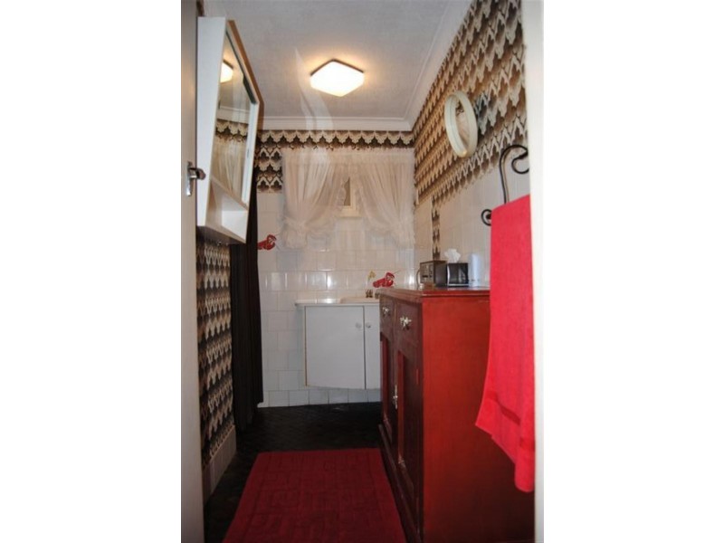 17 Esplanade, North Beach SA 5556