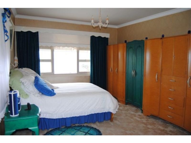 17 Esplanade, North Beach SA 5556