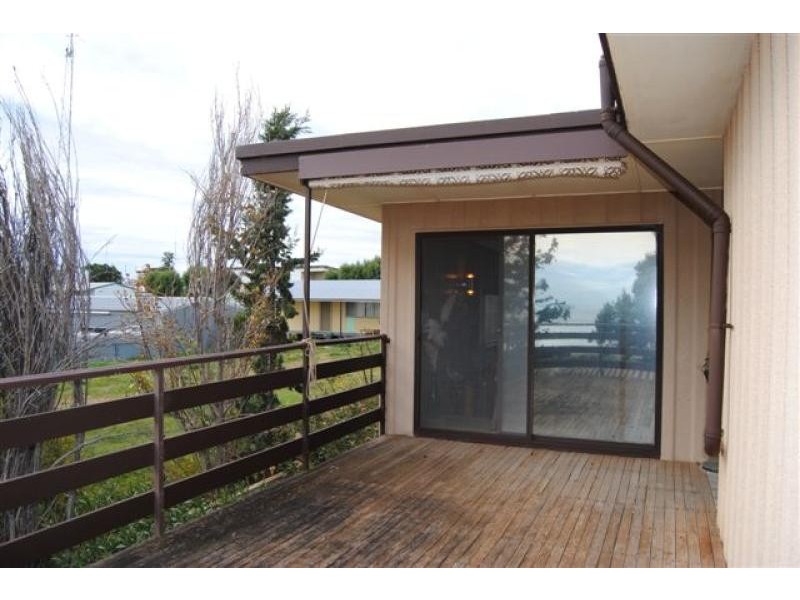 17 Esplanade, North Beach SA 5556