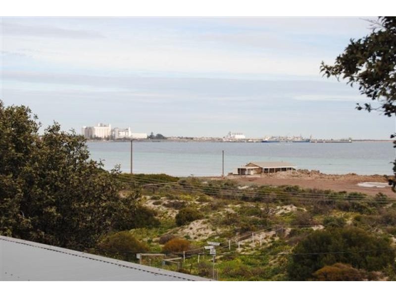 17 Esplanade, North Beach SA 5556