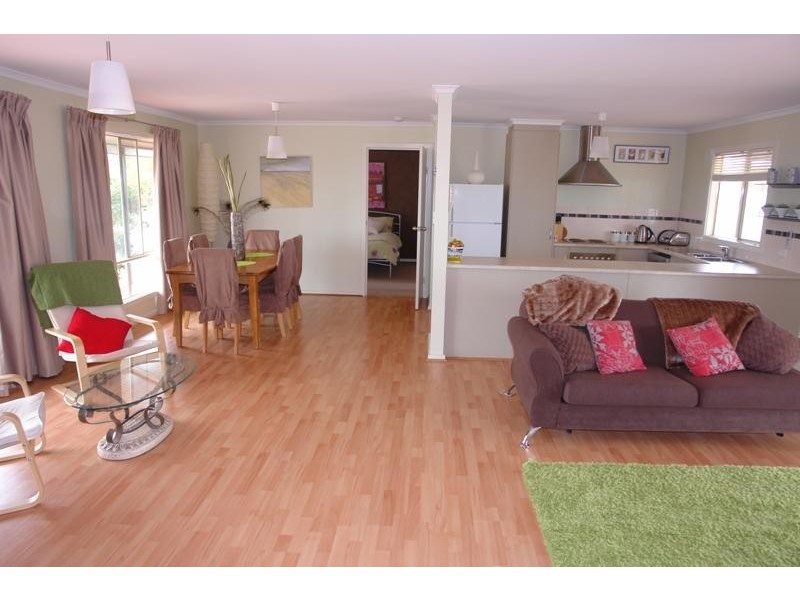 13 Andrew Street, Moonta Bay SA 5558