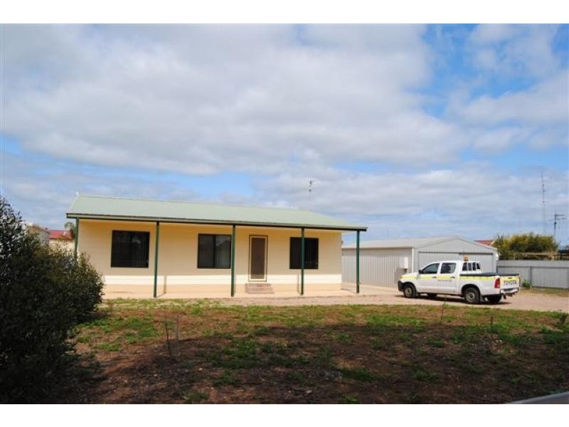 14 Kadina Road, Wallaroo SA 5556