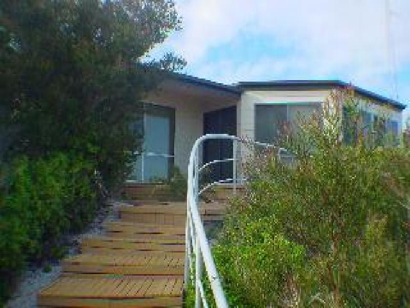 1 NORTH TERRACE, Moonta Bay SA 5558