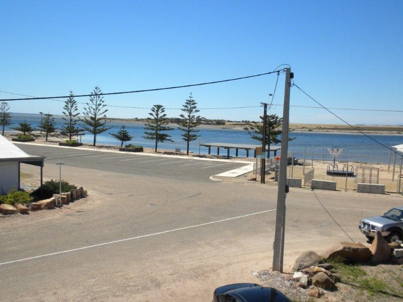 67 Snapper Road, Fisherman Bay SA 5522