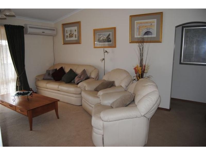 16 Reynolds Street, Moonta Bay SA 5558