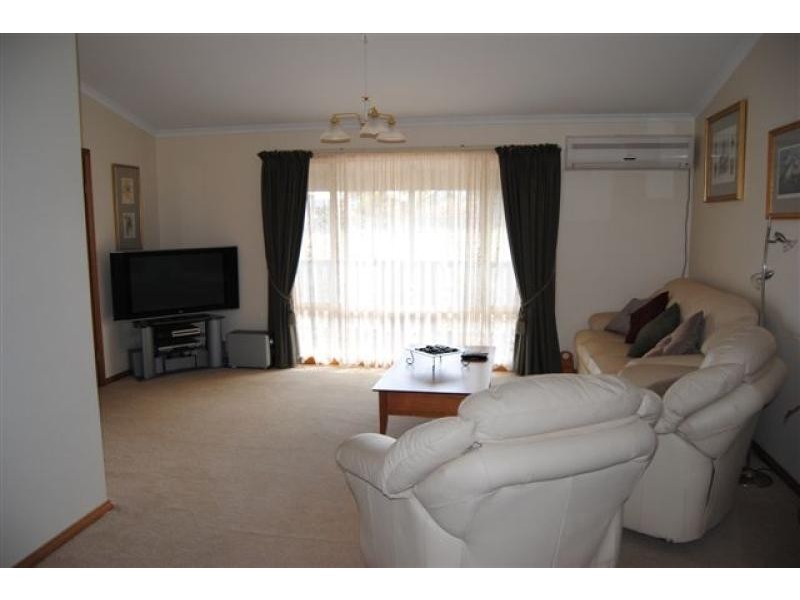 16 Reynolds Street, Moonta Bay SA 5558