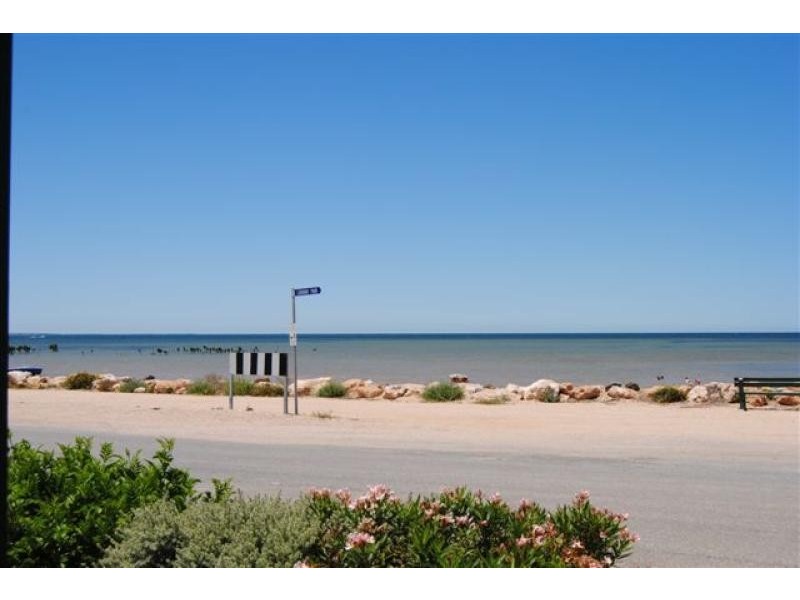 25 The  Parade, Clinton SA 5570