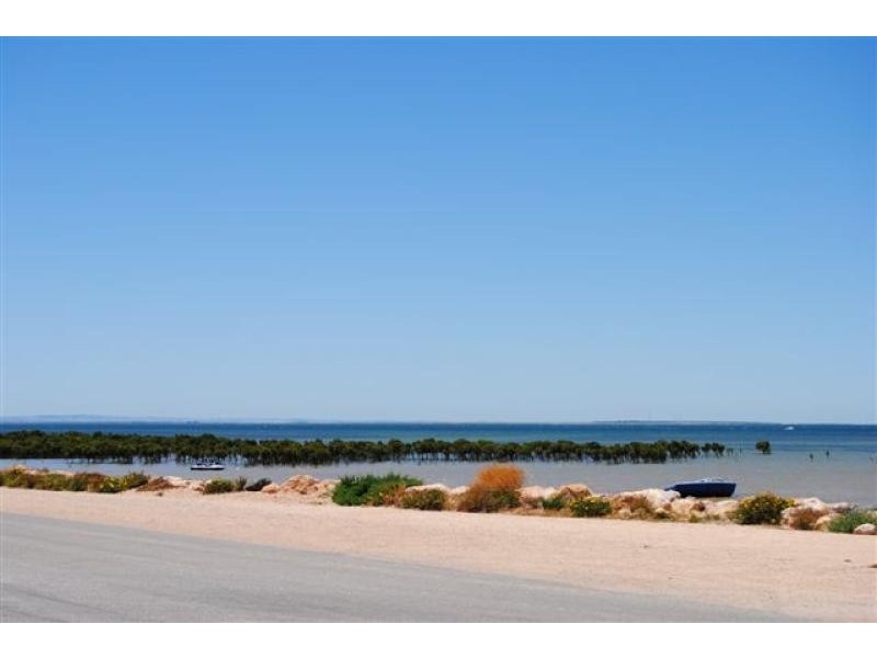 25 The  Parade, Clinton SA 5570