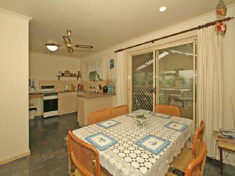 8 ABBARON COURT, Aberfoyle Park SA 5159