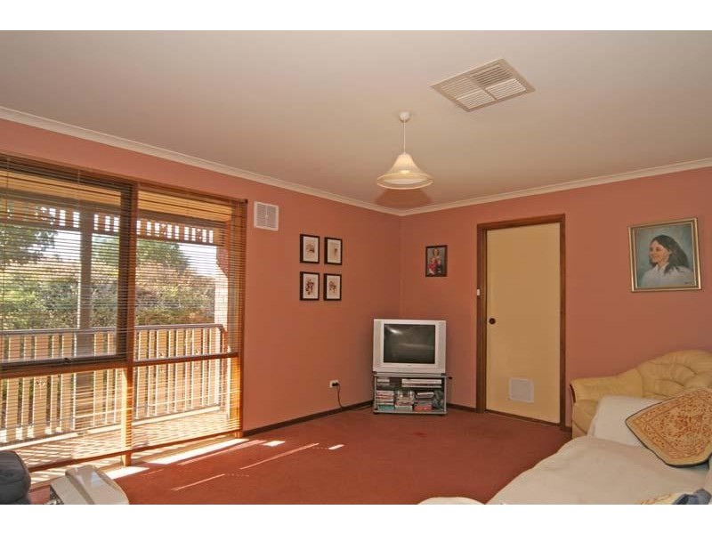 19 TORRIDON COURT, Huntfield Heights SA 5163