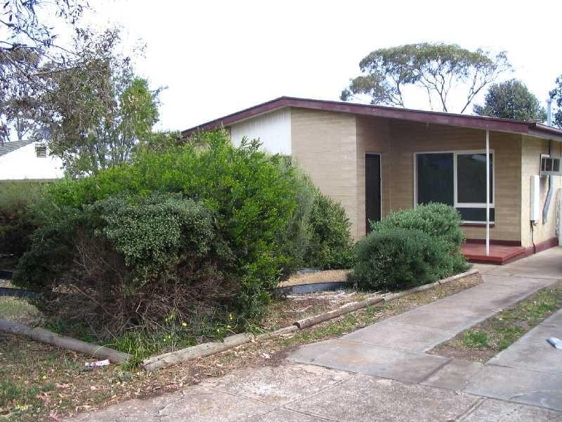 3 CLAUDIA STREET, Christie Downs SA 5164
