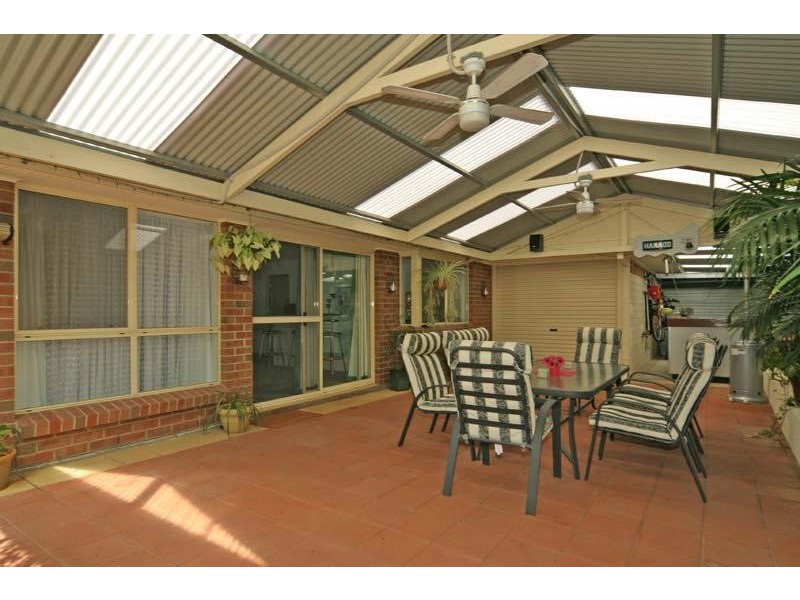 4 CHYNOWETH AVENUE, Hackham SA 5163