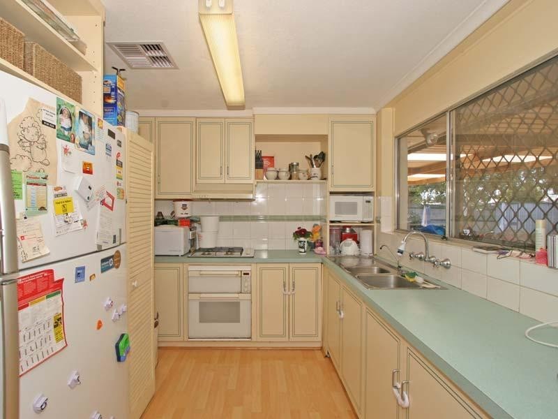 5 DAPHNE COURT, Morphett Vale SA 5162