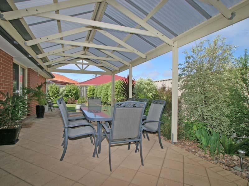 9 STEAMRANGER DRIVE, Sheidow Park SA 5158