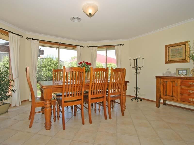 9 STEAMRANGER DRIVE, Sheidow Park SA 5158