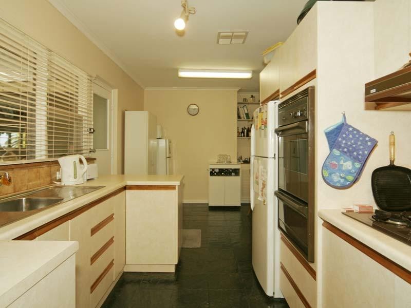 15 CLIVE STREET, Morphett Vale SA 5162