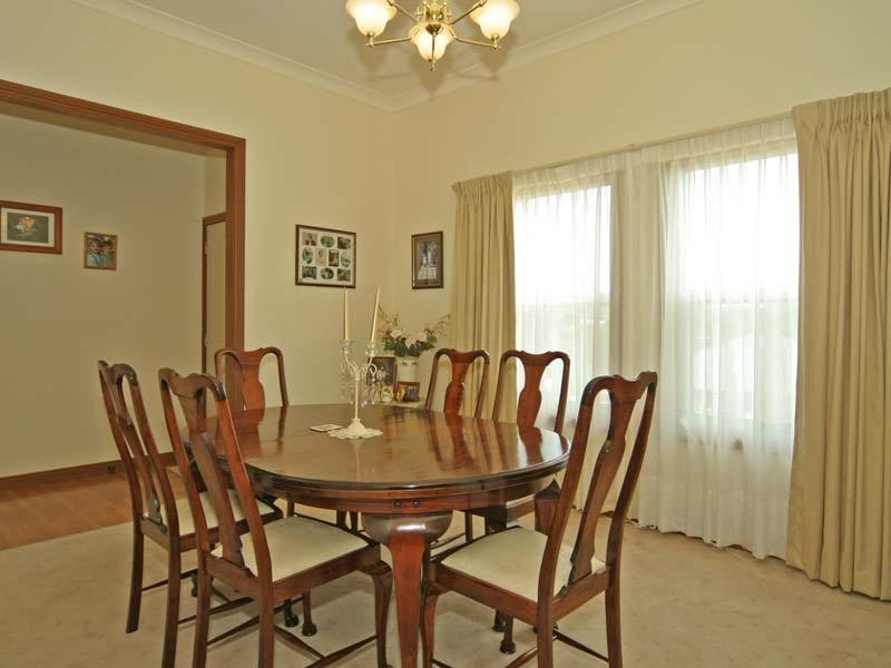 44 COACHWOOD DRIVE, Aberfoyle Park SA 5159