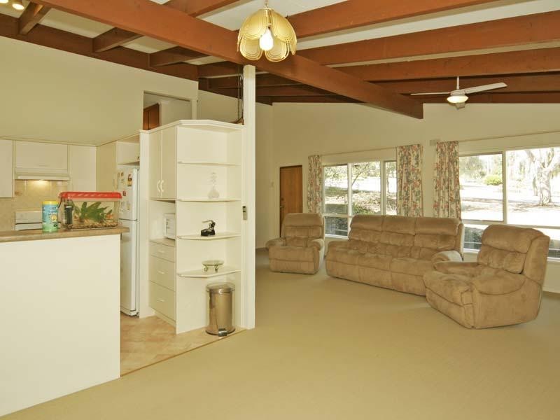 17 WAKEFIELD AVENUE, Morphett Vale SA 5162